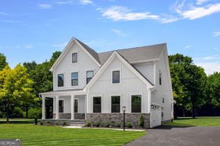 450 Flying Eagle Drive, Commerce, GA 30529