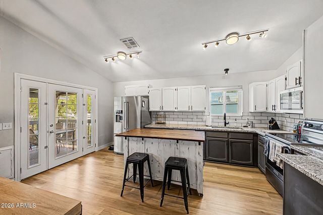 6730 E JUNIPER Street, Mesa, AZ 85205