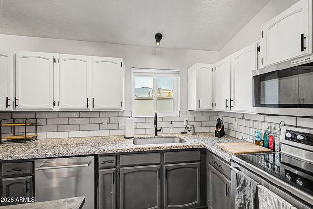6730 E JUNIPER Street, Mesa, AZ 85205