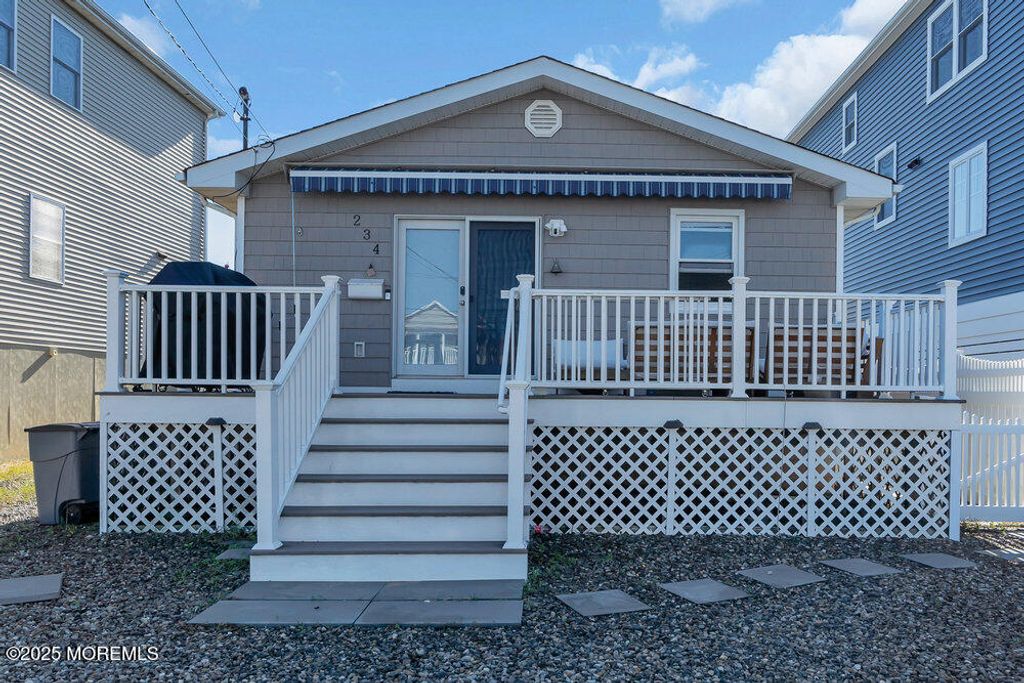 234 3rd Avenue, Manasquan, NJ 08736