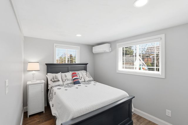 25 N Shore Blvd Extension, East Sandwich, MA 02537