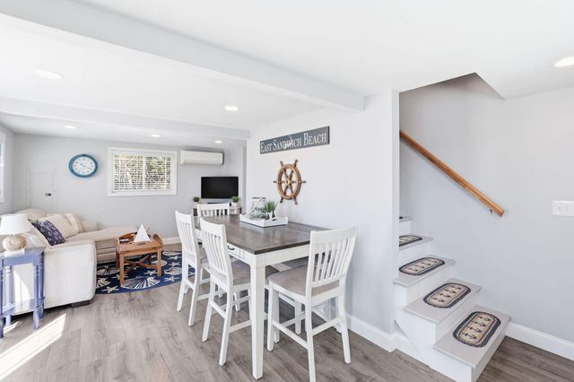 25 N Shore Blvd Extension, East Sandwich, MA 02537