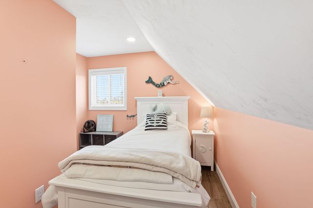 25 N Shore Blvd Extension, East Sandwich, MA 02537