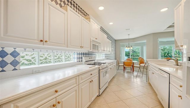8224 NICE WAY, Sarasota, FL 34238