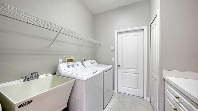 8224 NICE WAY, Sarasota, FL 34238