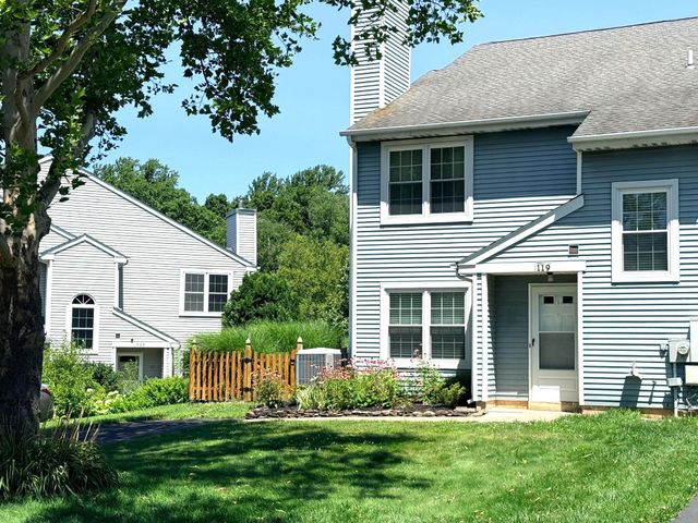 119 CAROUSEL CIR, Chalfont, PA 18901