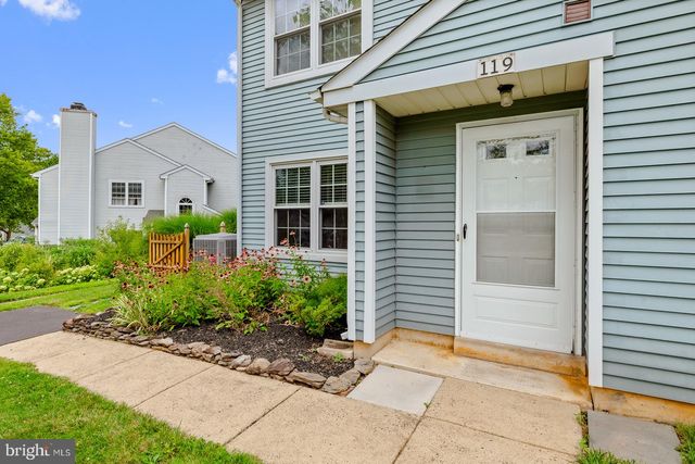 119 CAROUSEL CIR, Chalfont, PA 18901