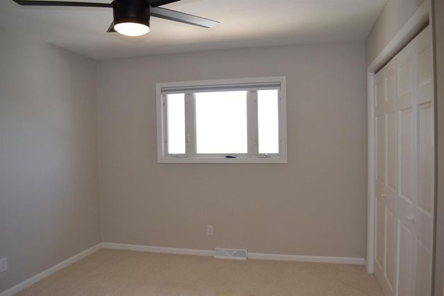 862 CASTLE ROAD, Fond Du Lac, WI 54935