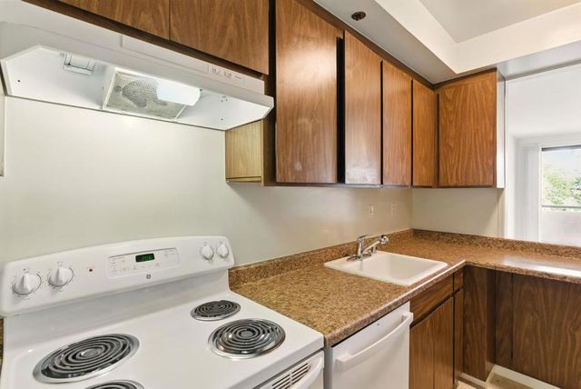 525 Almer Road 309, Burlingame, CA 94010