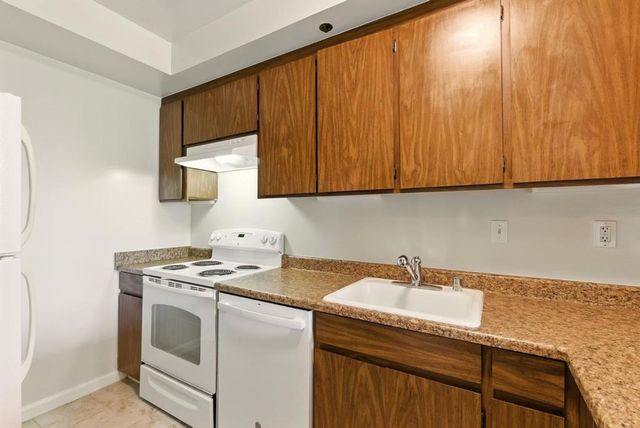 525 Almer Road 309, Burlingame, CA 94010