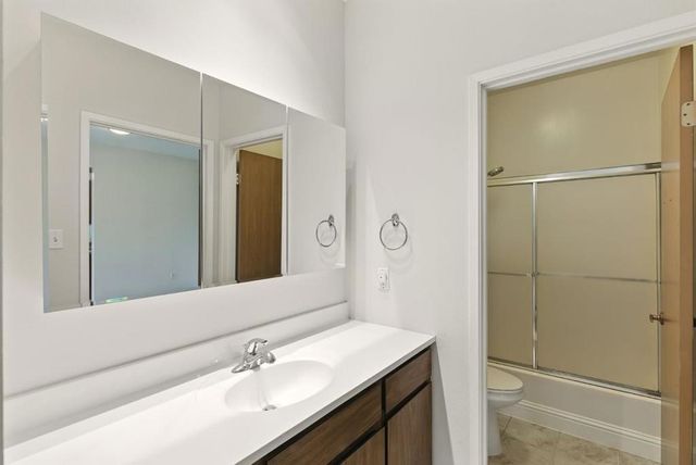 525 Almer Road 309, Burlingame, CA 94010