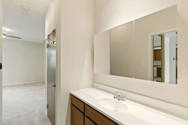 525 Almer Road 309, Burlingame, CA 94010