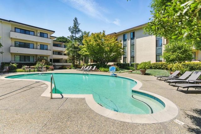 525 Almer Road 309, Burlingame, CA 94010