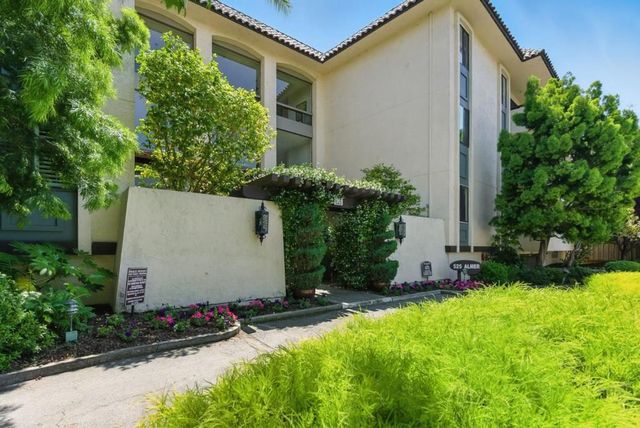 525 Almer Road 309, Burlingame, CA 94010