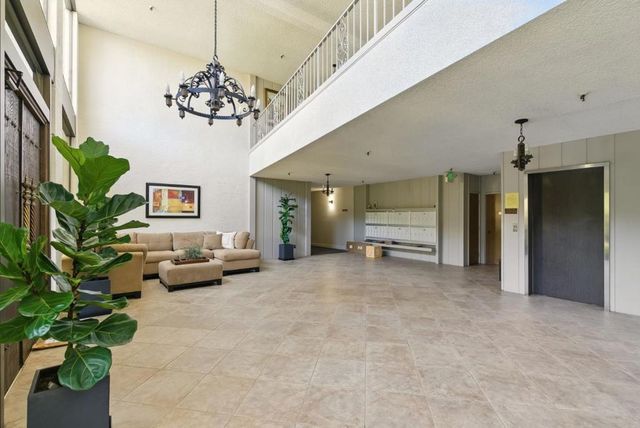 525 Almer Road 309, Burlingame, CA 94010