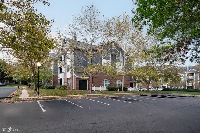 20320 BEECHWOOD TER #202, Ashburn, VA 20147
