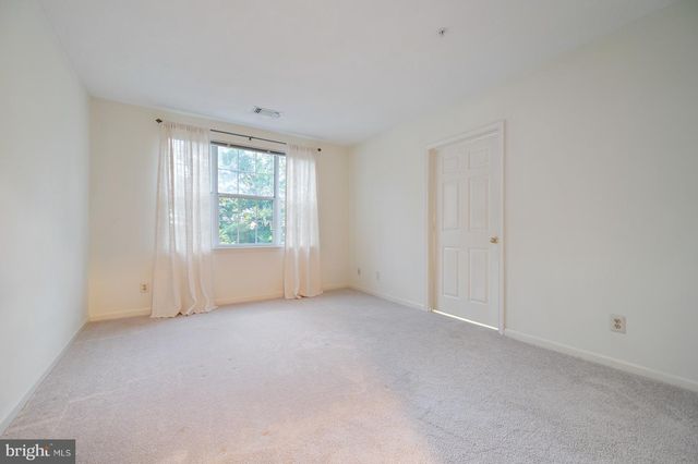 20320 BEECHWOOD TER #202, Ashburn, VA 20147