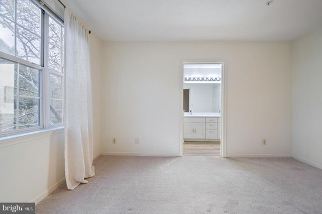 20320 BEECHWOOD TER #202, Ashburn, VA 20147