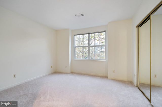 20320 BEECHWOOD TER #202, Ashburn, VA 20147