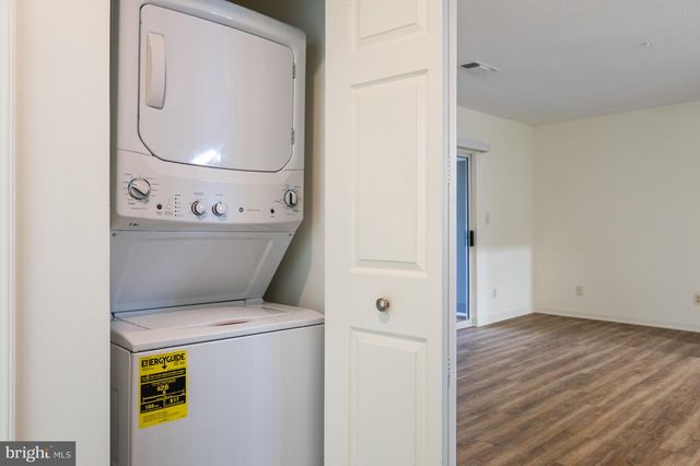 20320 BEECHWOOD TER #202, Ashburn, VA 20147