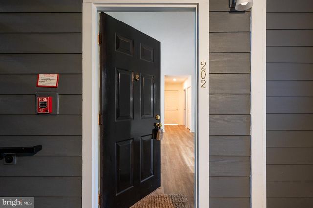 20320 BEECHWOOD TER #202, Ashburn, VA 20147