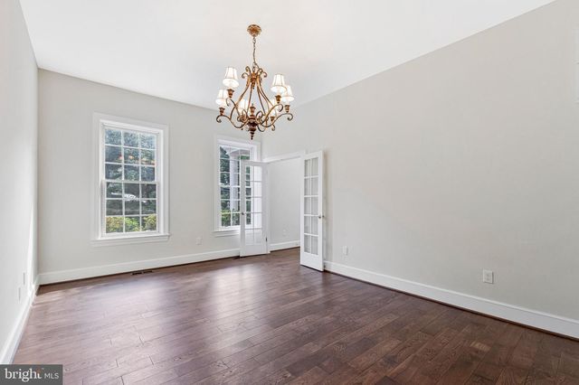 10034 SCENIC VIEW TER, Vienna, VA 22182
