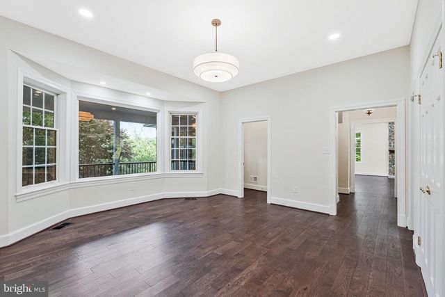 10034 SCENIC VIEW TER, Vienna, VA 22182