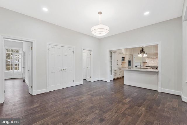 10034 SCENIC VIEW TER, Vienna, VA 22182