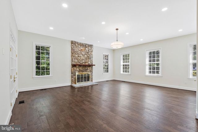 10034 SCENIC VIEW TER, Vienna, VA 22182