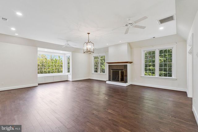 10034 SCENIC VIEW TER, Vienna, VA 22182