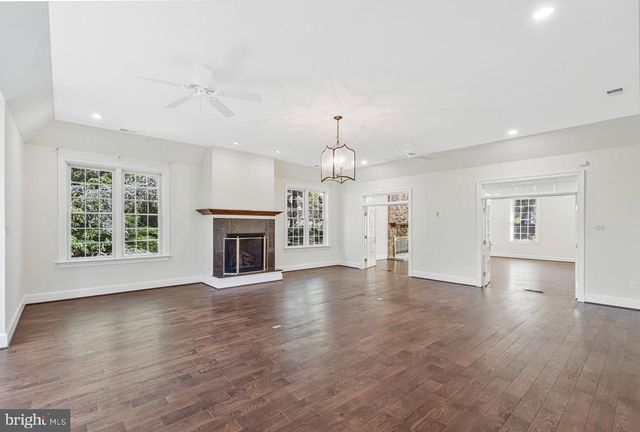 10034 SCENIC VIEW TER, Vienna, VA 22182