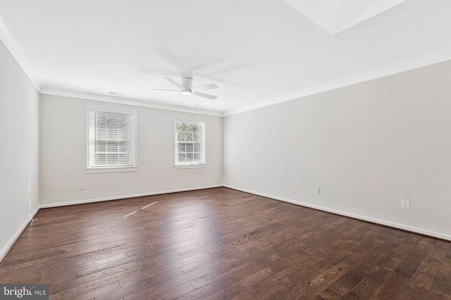 10034 SCENIC VIEW TER, Vienna, VA 22182