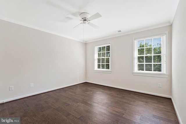 10034 SCENIC VIEW TER, Vienna, VA 22182