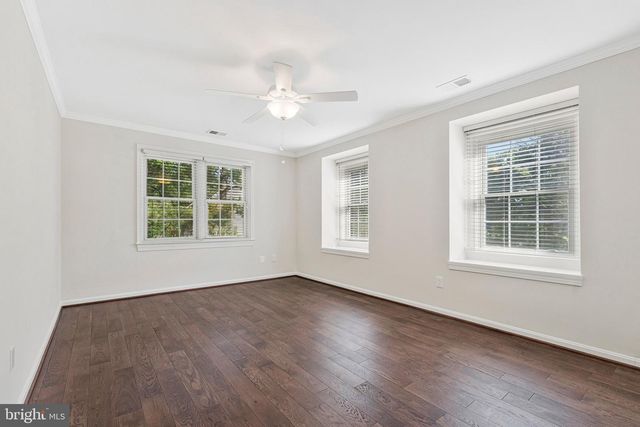 10034 SCENIC VIEW TER, Vienna, VA 22182