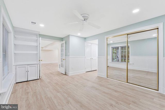 10034 SCENIC VIEW TER, Vienna, VA 22182