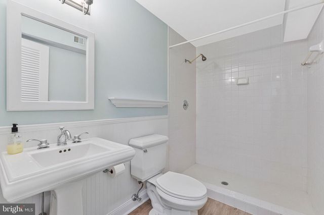 10034 SCENIC VIEW TER, Vienna, VA 22182