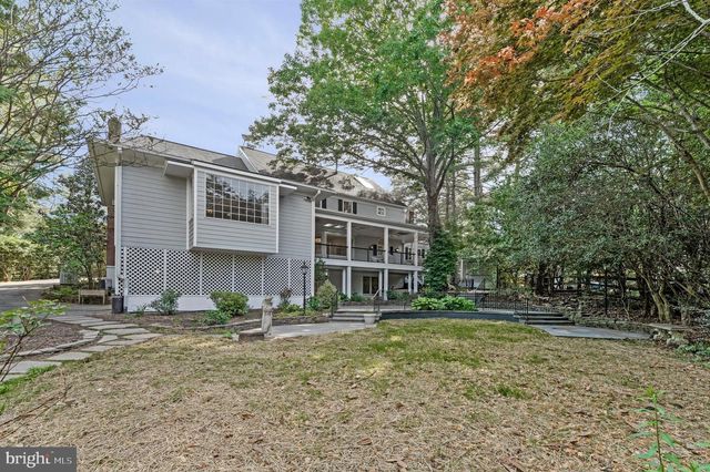 10034 SCENIC VIEW TER, Vienna, VA 22182