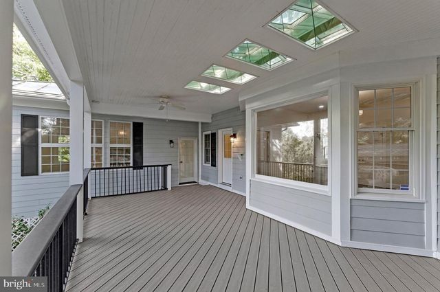 10034 SCENIC VIEW TER, Vienna, VA 22182