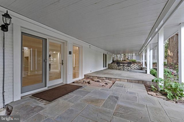 10034 SCENIC VIEW TER, Vienna, VA 22182