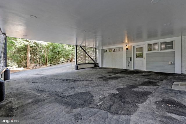 10034 SCENIC VIEW TER, Vienna, VA 22182
