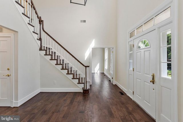 10034 SCENIC VIEW TER, Vienna, VA 22182
