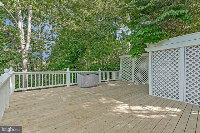 10034 SCENIC VIEW TER, Vienna, VA 22182