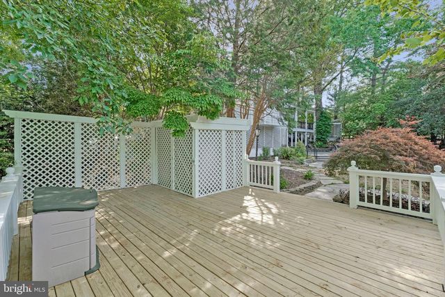 10034 SCENIC VIEW TER, Vienna, VA 22182