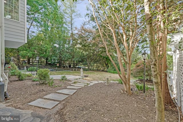 10034 SCENIC VIEW TER, Vienna, VA 22182