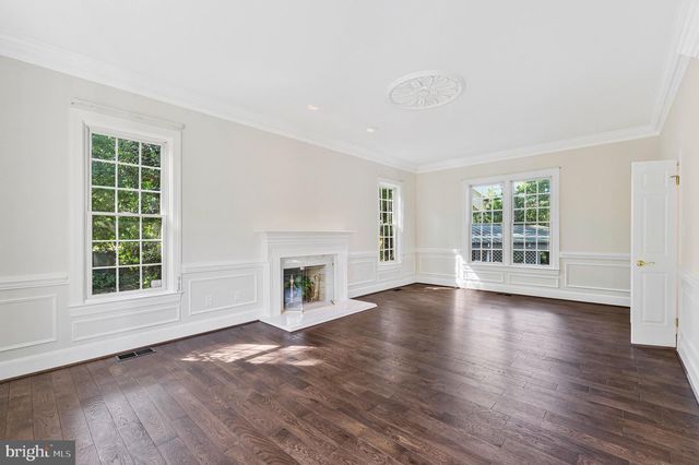 10034 SCENIC VIEW TER, Vienna, VA 22182