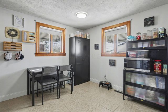 3977 Sexton Drive, Columbus, OH 43228