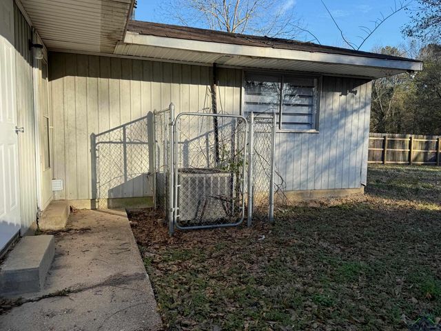 726 Swancy St., Longview, TX 75602