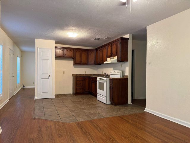 726 Swancy St., Longview, TX 75602