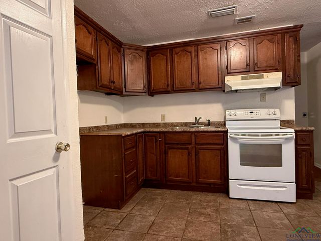 726 Swancy St., Longview, TX 75602