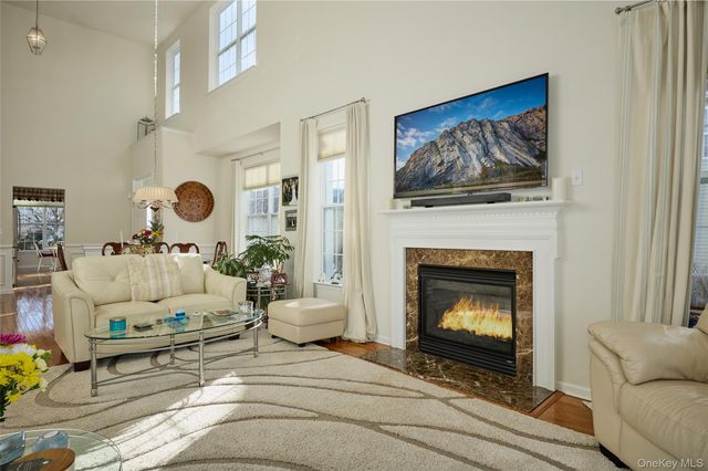 40 Evan Court, Fishkill, NY 12524